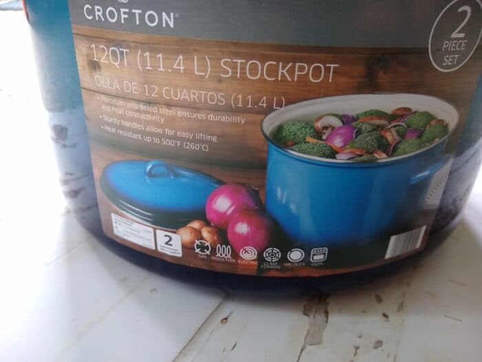 Crofton 12-Quart Porcelain Enamel Stockpot
