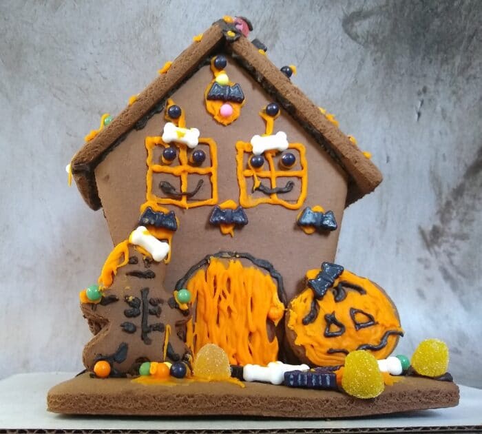Benton's Chocolate Haunted House Cookie Kit