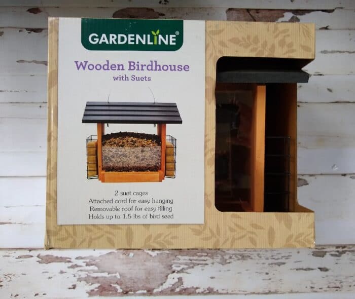 Gardenline Wooden Birdhouse with Suets