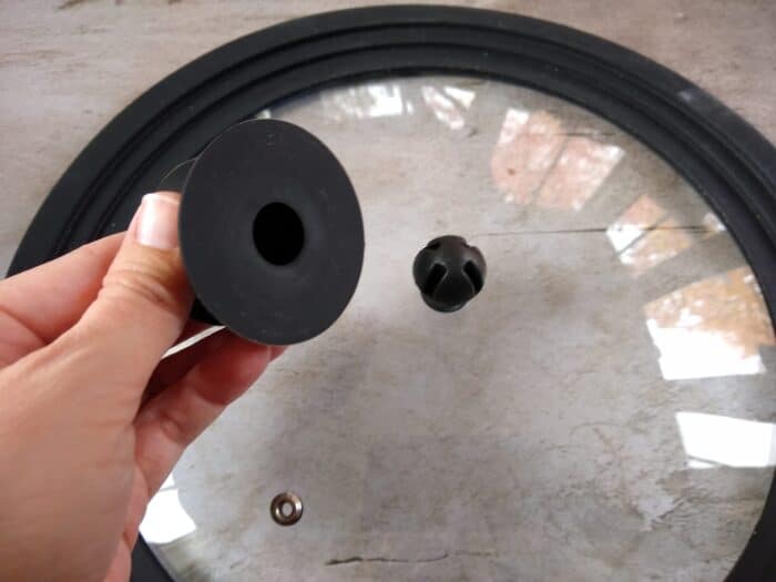 Crofton Universal Lid