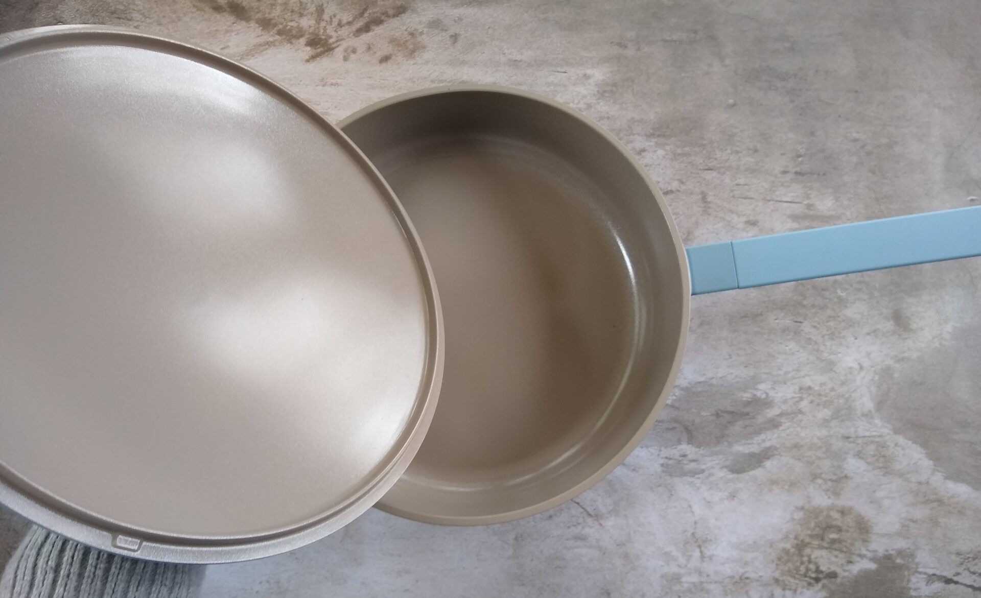 This £14.99 frying pan from Aldi is a time-saving must