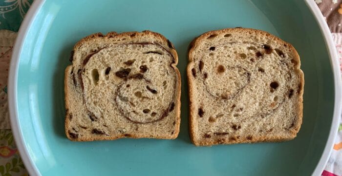L'Oven Fresh Cinnamon Swirl Bread and Raisin Cinnamon Swirl Bread