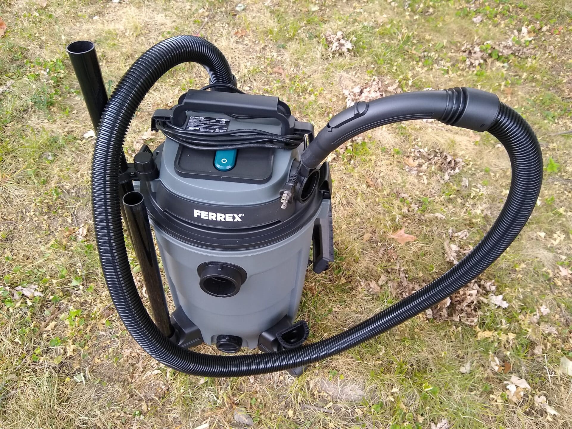 6 Gallon, 4 Peak HP Wet/Dry Vacuum