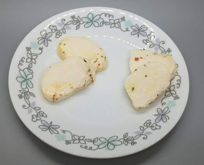 Emporium Selection Fresh Sliced Mozzarella Cheese in Marinade or in Pesto