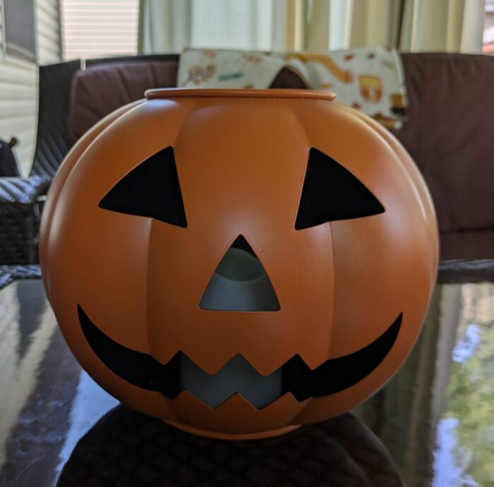 KIRKTON HOUSE Metal Jack-O-Lantern
