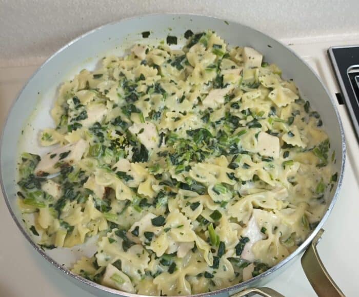 Priano Chicken Florentine and Farfalle