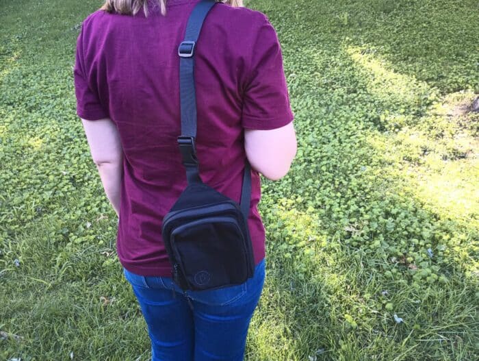 LIVE IN STYLE Sling Bag