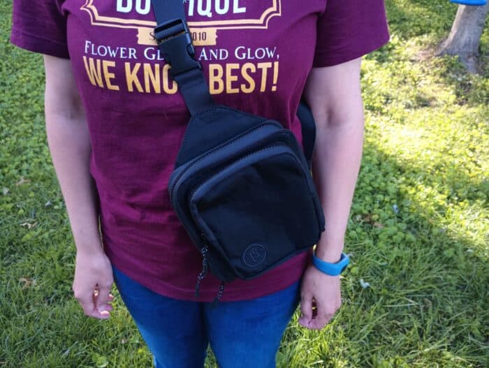 LIVE IN STYLE Sling Bag