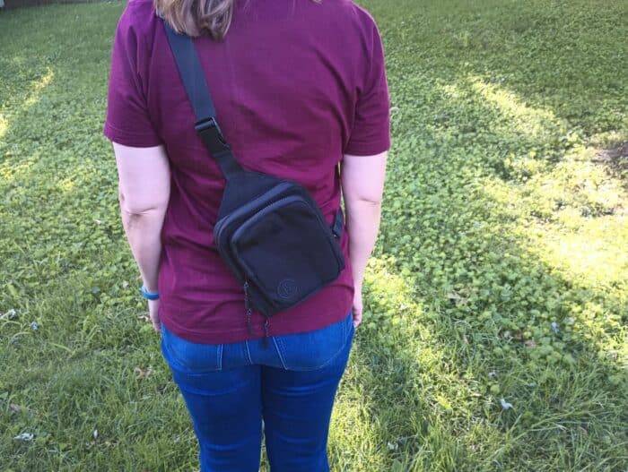 LIVE IN STYLE Sling Bag