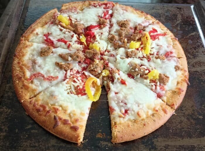 Mama Cozzi's Hot Honey Turkey Sausage and Peppers Chickpea Crust Pizza 2