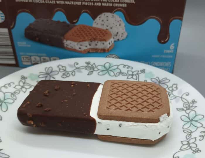 Sundae Shoppe Stracciatella Dipped Cookie Sandwiches