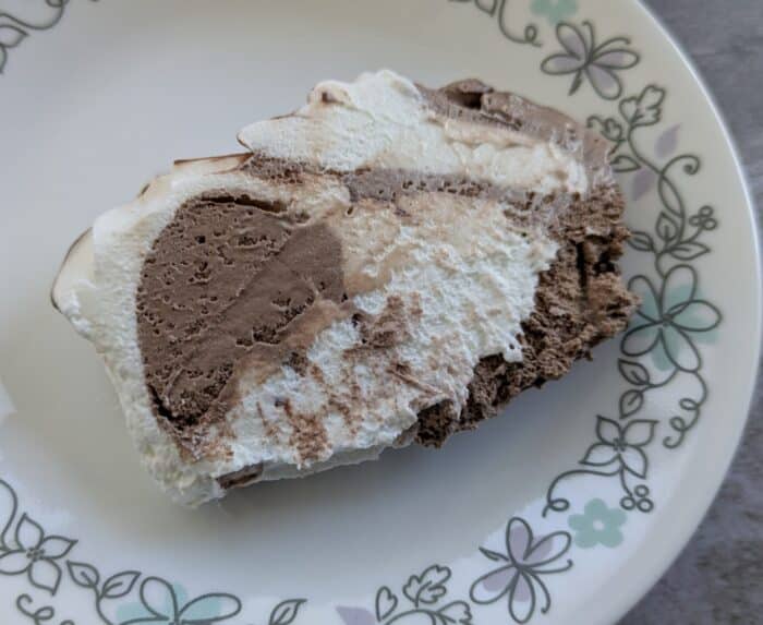 Sundae Shoppe Chocolate & Crème Gelato Cake 3
