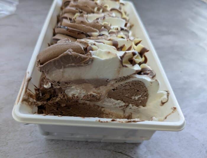 Sundae Shoppe Chocolate & Crème Gelato Cake 3