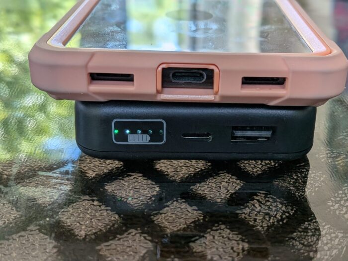 Bauhn Wireless MagCharge Power Bank Bundle