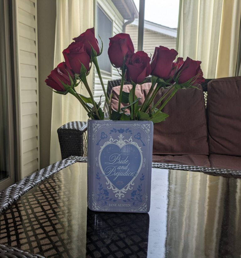 KIRKTON HOUSE Book Vase